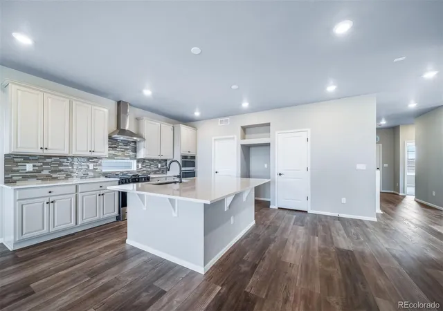 Photo 3 of Single family home for sale at 4827 N Sicily Ct, Aurora, CO 80019 | MLS# 5268418 | Listing updated on 2026-08-19