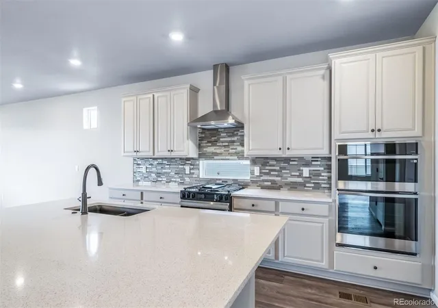 Photo 3 of Single family home for sale at 4827 N Sicily Ct, Aurora, CO 80019 | MLS# 5268418 | Listing updated on 2026-08-19