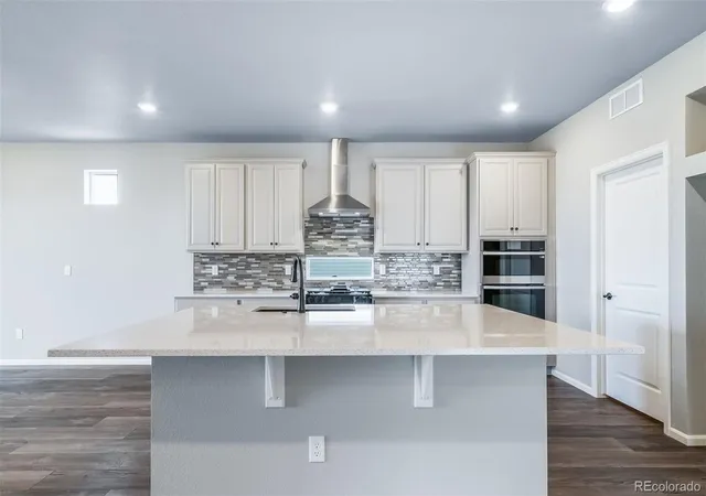 Photo 4 of Single family home for sale at 4827 N Sicily Ct, Aurora, CO 80019 | MLS# 5268418 | Listing updated on 2026-08-19