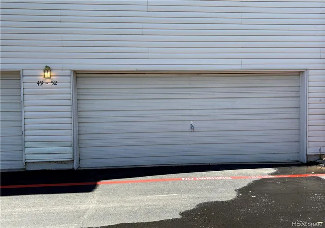 2nd image of 3225 S Garrison St, Lakewood, CO 80227