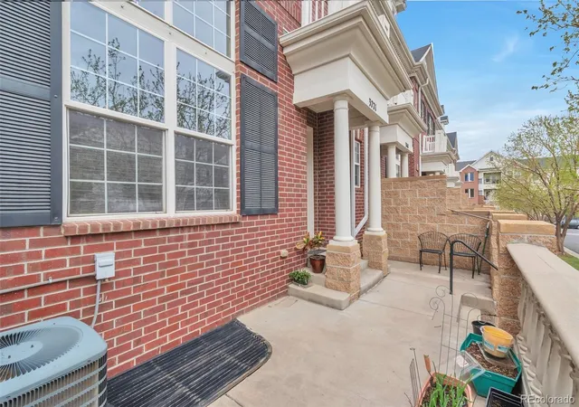 Photo 3 of Townhouse for sale at 3771 S Dayton St, Aurora, CO 80014 | MLS# 1543635 | Listing updated on 2026-10-04