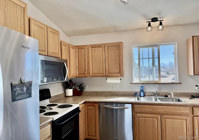 Photo 4 of Single family home for sale at 725 S Walsh Ave, Holyoke, CO 80734 | MLS# IR1053346 | Listing updated on 2026-09-21
