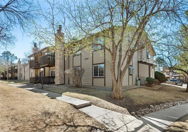Homes for sale in Aurora, CO | 1792 S Pitkin Circle, Aurora, CO 80017 | Houzeo