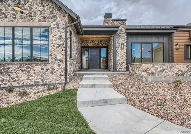 Photo 2 of Single family home for sale at 8599 Yellowcress St, Littleton, CO 80125 | MLS# 7304345 | Listing updated on 2026-08-19