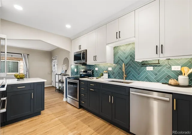 2nd image of 33 N Pennsylvania St #C, Denver, CO 80203 | MLS# 2805834