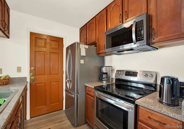 4th image of 15057 E Jarvis Pl, Aurora, CO 80014 | MLS# 3660831