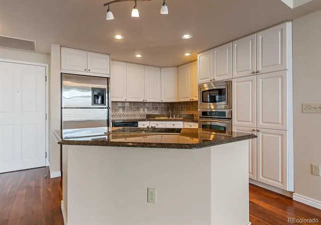 3rd image of 8100 E Union Ave #1710, Denver, CO 80237 | MLS# 4557265