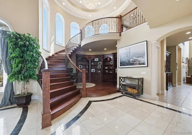 Photo 4 of Single family home for sale at 1975 S Lake Rd, Lakewood, CO 80227 | MLS# 3336678 | Listing updated on 2026-09-19