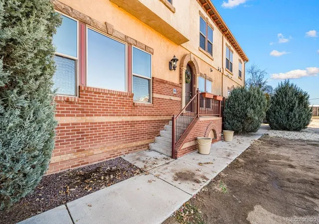 3rd image of 231 W Riverwalk, Pueblo, CO 81003