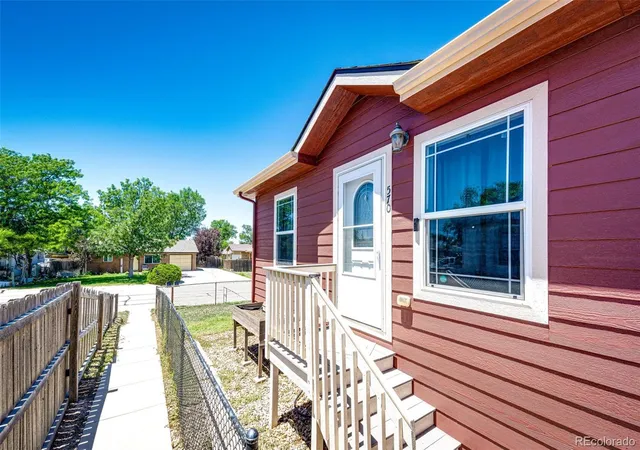 Homes for sale in Bennett, CO | 570 4th St, Bennett, CO 80102 | MLS# 7303270