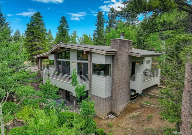Homes for sale in Golden, CO | 660 Golden Gate Dr, Golden, CO 80403 | MLS# 3754393