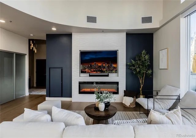 5th image of 891 14Th St #909, Denver, CO 80202 | MLS# 3032685
