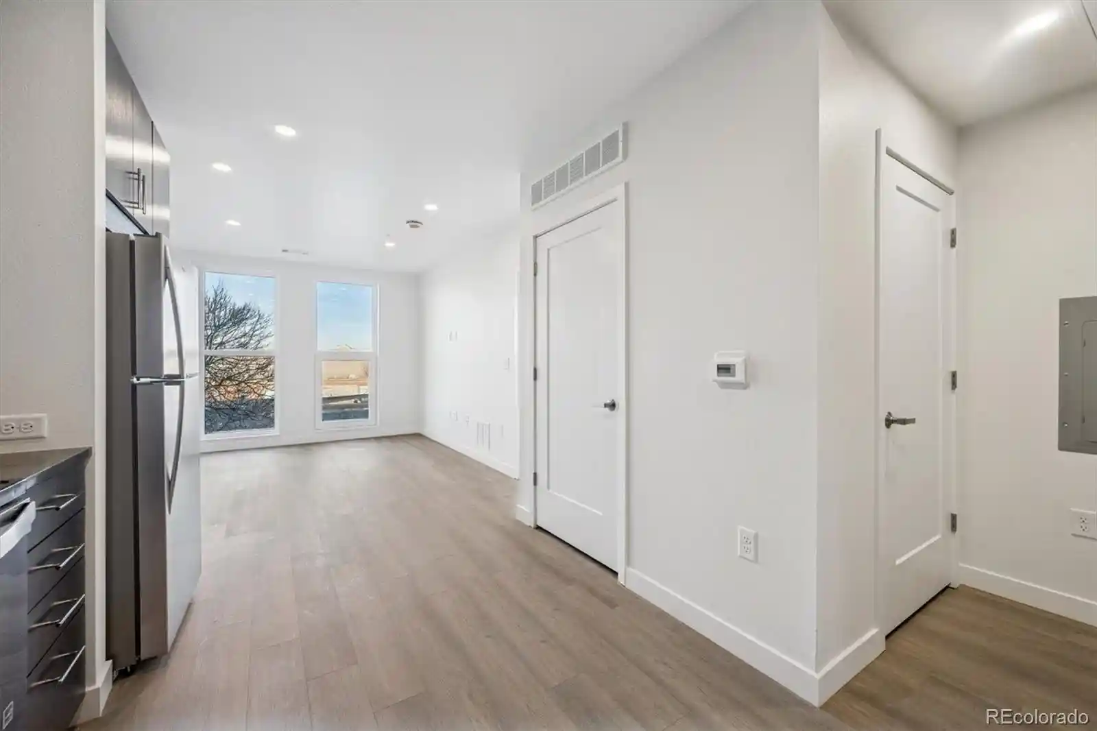 Listing Photo 2 - Condo for sale in 639 29Th St located at 639 29Th St, Denver, CO 80205 - Unit #301