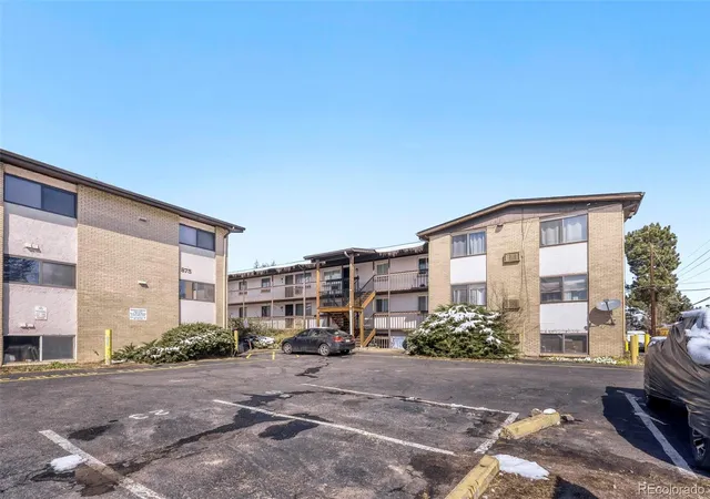 2nd image of 875 S Quebec St #4, Denver, CO 80247 | MLS# 2902127