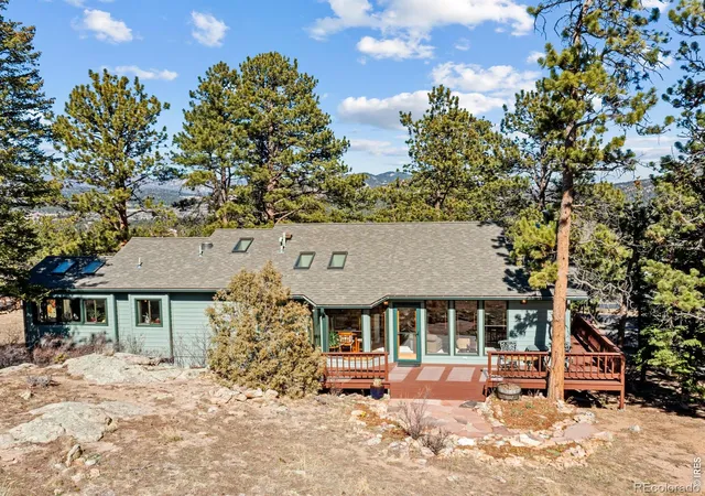 Photo 1 of Single family home for sale at 895 Elk Meadow Ct, Estes Park, CO 80517 | MLS# IR1054355 | Listing updated on 2026-10-09