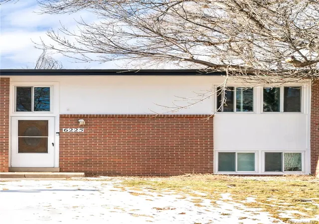 3rd image of 6225 S Sterne Pkwy, Littleton, CO 80120 | MLS# 1832197
