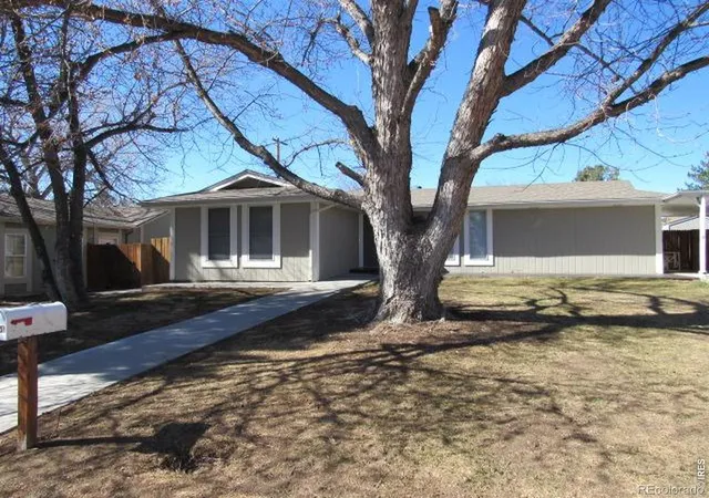 Photo 1 of Single family home for sale at 2551 S Hoyt Ct, Lakewood, CO 80227 | MLS# IR1054540 | Listing updated on 2026-08-31