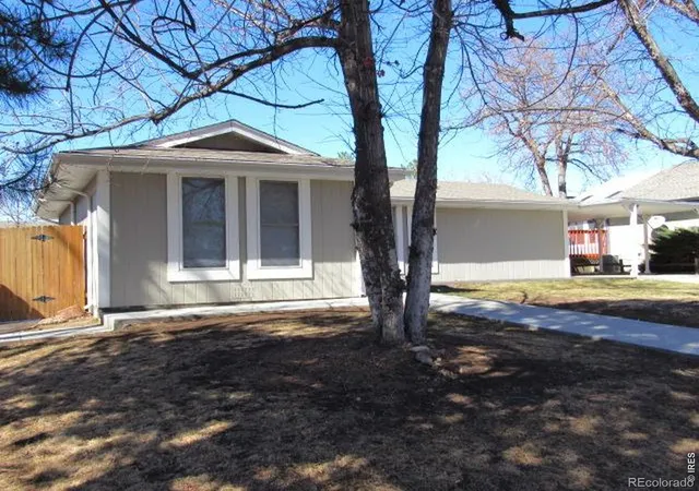 Photo 3 of Single family home for sale at 2551 S Hoyt Ct, Lakewood, CO 80227 | MLS# IR1054540 | Listing updated on 2026-08-31