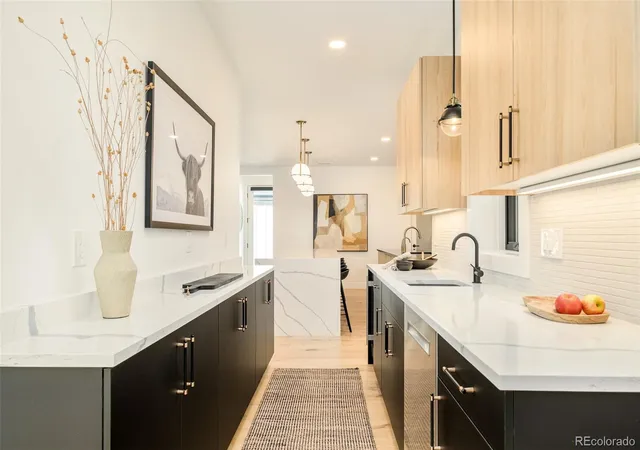 3rd image of 2485 Oak St, Denver, CO 80212 | MLS# 6244185