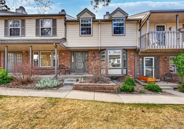 Homes for sale in Centennial, CO | 7138 E Briarwood Dr, Centennial, CO 80112 | MLS# 4550696
