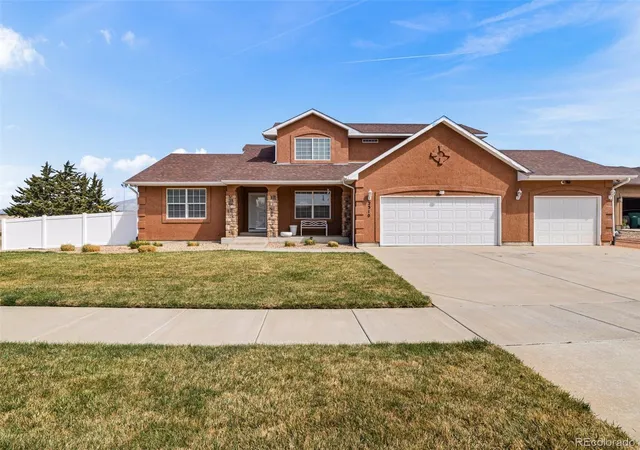Homes for sale in Pueblo, CO | 2310 Stone Pine Dr, Pueblo, CO 81005 | MLS# 1577884