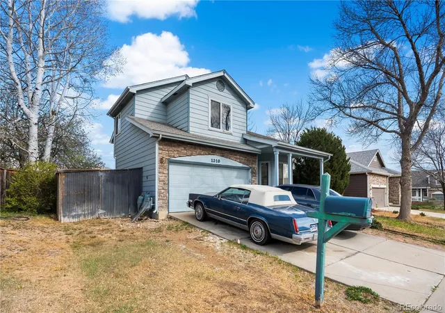 Photo 2 of Single family home for sale at 1310 Laurel St, Broomfield, CO 80020 | MLS# 7742107 | Listing updated on 2026-09-30