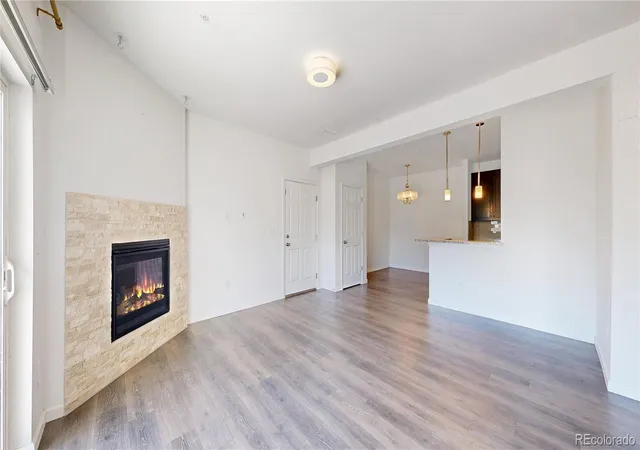 3rd image of 15700 E Jamison Dr #202, Englewood, CO 80112 | MLS# 9640734