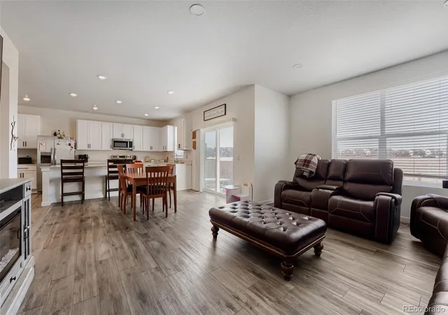2nd image of 46557 Sunrise Ct, Bennett, CO 80102 | MLS# 9838564