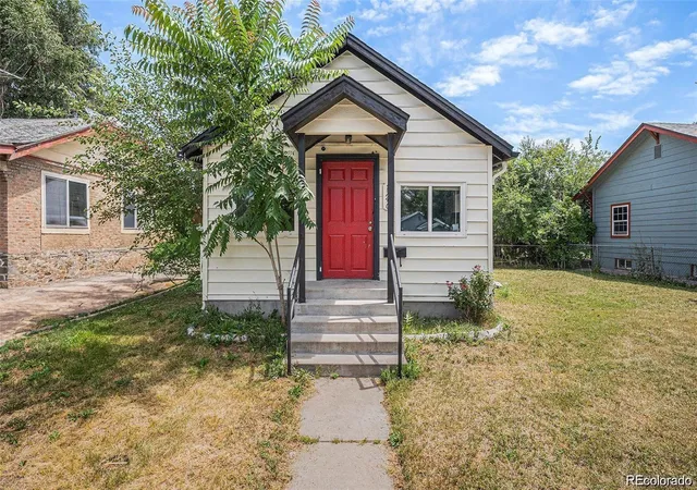 Homes for sale in Aurora, CO | 1746 Galena St, Aurora, CO 80010 | MLS# 3250996