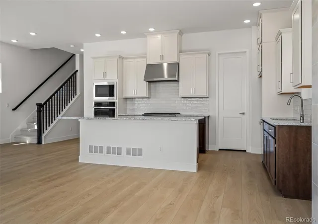 Photo 3 of Single family home for sale at 4555 Peak Crst View, Colorado Springs, CO 80918 | MLS# 2137747 | Listing updated on 2026-09-13