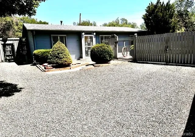 Photo 3 of Single family home for sale at 760 Lupine St, Golden, CO 80401 | MLS# 2253588 | Listing updated on 2026-10-03
