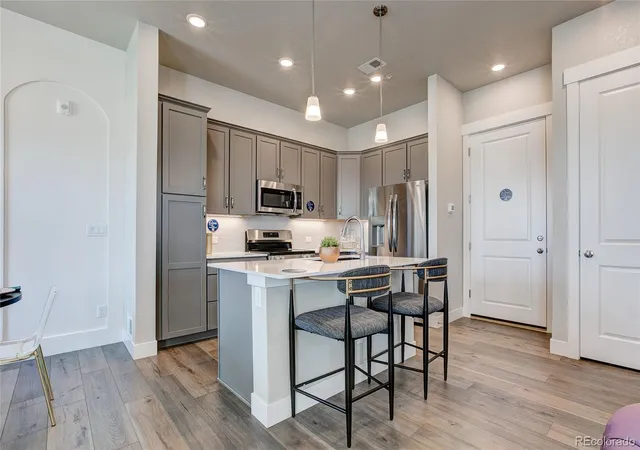 Photo 3 of Townhouse for sale at 420 High Point Dr #104, Longmont, CO 80504 | MLS# 9934172 | Listing updated on 2026-04-09