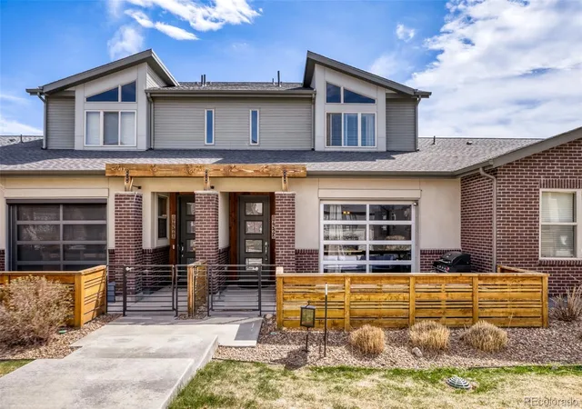 1st image of 19562 E Sunset Cir, Aurora, CO 80015 | MLS# 4787432