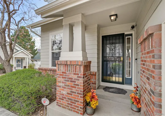 Homes for sale in Aurora, CO | 2552 S Troy Ct, Aurora, CO 80014 | MLS# 6417891