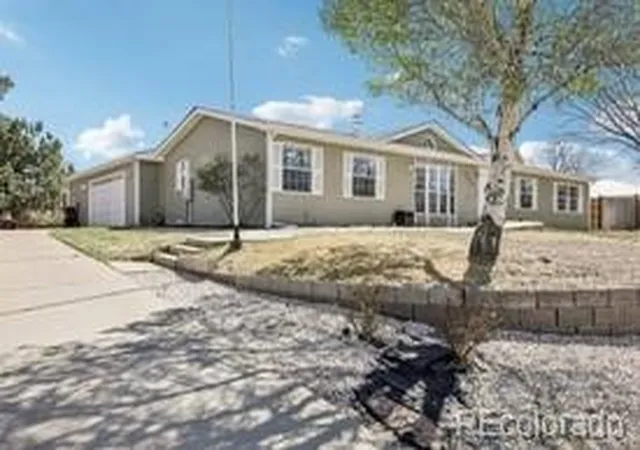 Photo 3 of Single family home for sale at 2612 52nd Avenue Ct, Greeley, CO 80634 | MLS# 8917821 | Listing updated on 2026-10-05