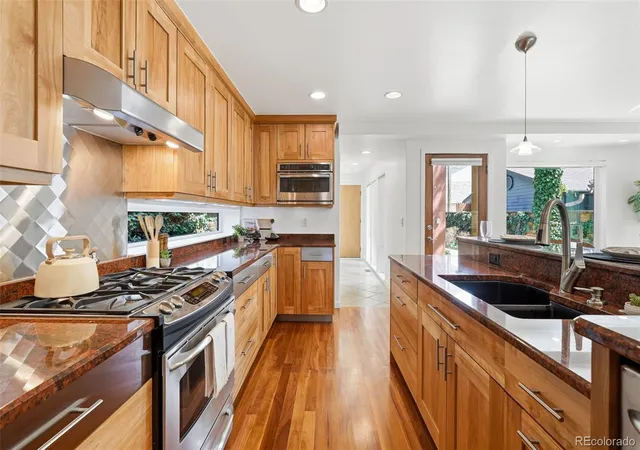 4th image of 210 S Marion Pkwy, Denver, CO 80209 | MLS# 3646018