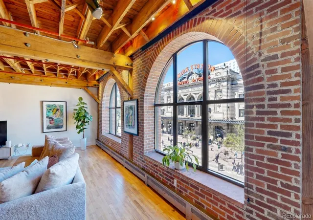 Listing Photo 4 - Condo for sale in building located at 1720 Wynkoop St, Denver, CO 80202 - Unit #305