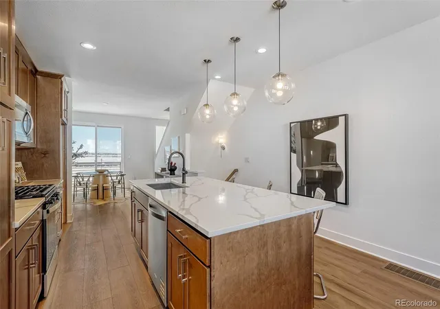 3rd image of 20597 E 62Nd Dr, Aurora, CO 80019 | MLS# 2910215