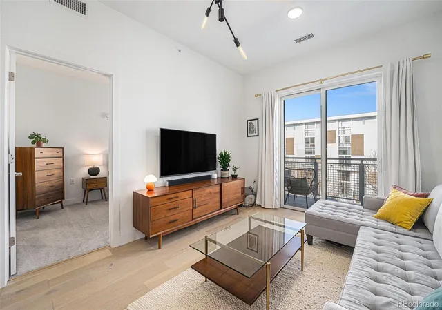 2nd image of 2550 Lawrence St #RB303, Denver, CO 80205 | MLS# 8440931