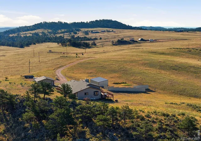 5th image of 795 Sundance Dr, Livermore, CO 80536 | MLS# IR1055024
