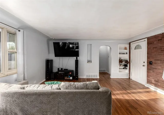 5th image of 5637 Wyandot St, Denver, CO 80221 | MLS# 5613520