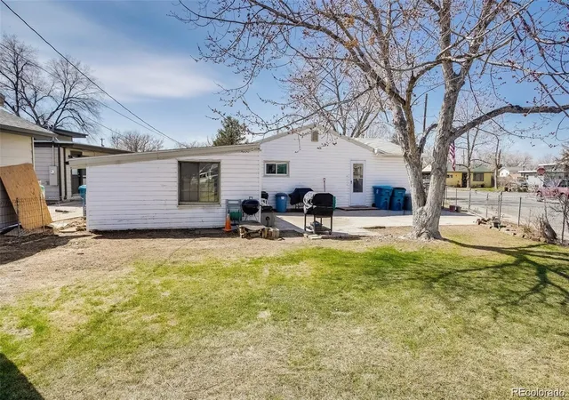 Photo 4 of Single family home for sale at 6750 Clermont St, Commerce City, CO 80022 | MLS# 9584852 | Listing updated on 2026-10-09