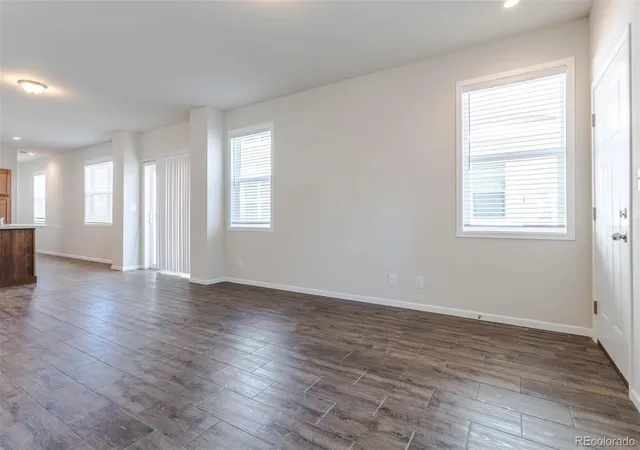 Photo 3 of Townhouse for sale at 2373 N Elmira St, Aurora, CO 80010 | MLS# 6518158 | Listing updated on 2026-10-11