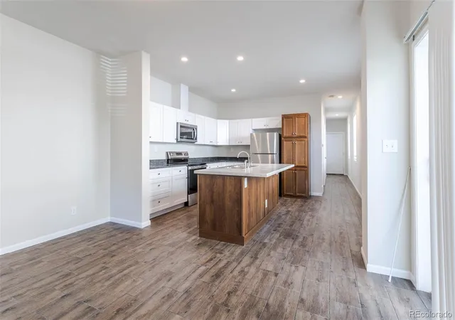Photo 4 of Townhouse for sale at 2373 N Elmira St, Aurora, CO 80010 | MLS# 6518158 | Listing updated on 2026-10-11