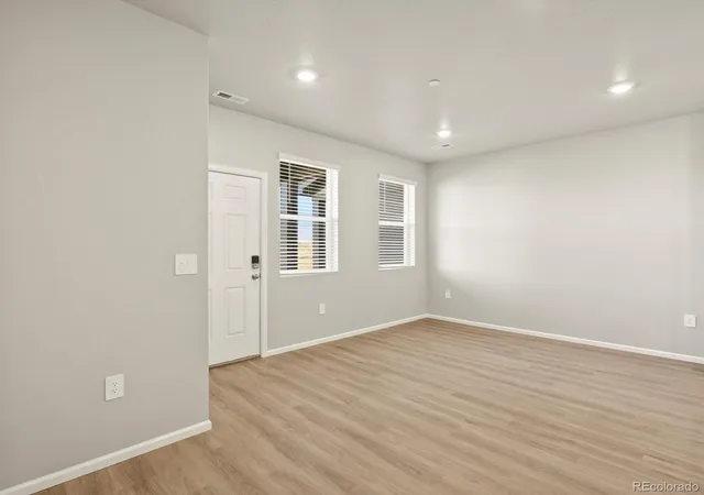 4th image of 1596 Riverplace Dr #3, Windsor, CO 80550 | MLS# 3318180