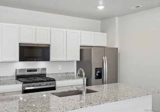 5th image of 1600 Riverplace Dr #2, Windsor, CO 80550 | MLS# 7461648