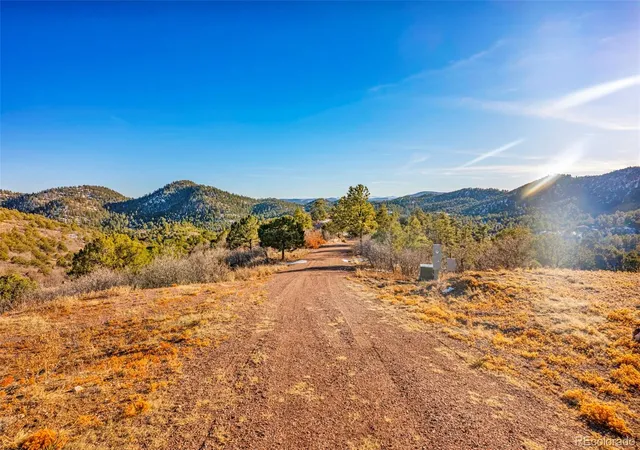 2nd image of 303 Peak View Pl, Canon City, CO 81212 | MLS# 4548962