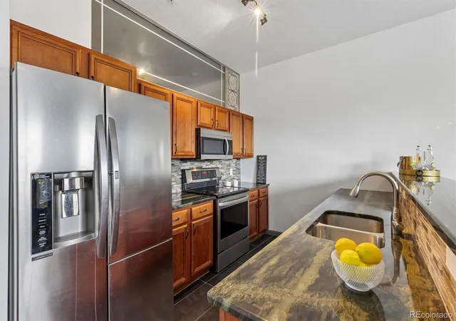5th image of 15475 Andrews Dr, Denver, CO 80239