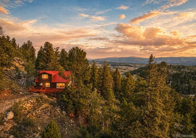 Photo 4 of Single family home for sale at 2138 Overland Cir, Jefferson, CO 80456 | MLS# 7869538 | Listing updated on 2026-07-14