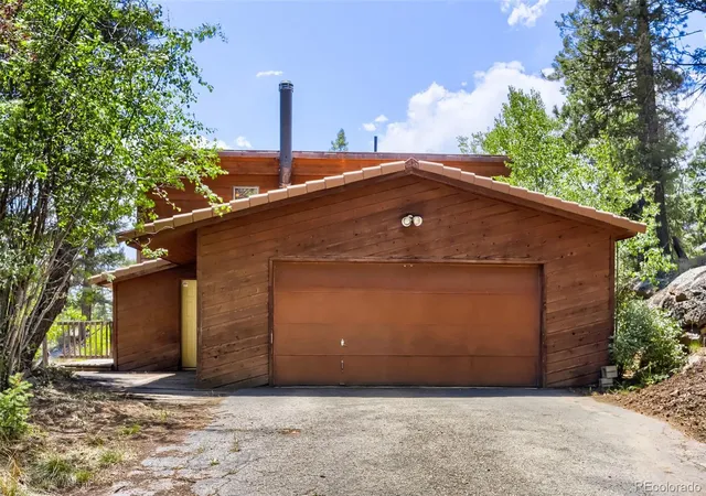 Photo 4 of Single family home for sale at 29821 Kings Valley E, Conifer, CO 80433 | MLS# 5274210 | Listing updated on 2026-09-03